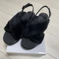希少・フィービー CELINE セリーヌ クロスストラップ ファーサンダル 36 希少・フィービー CELINE セリーヌ クロスストラップ ファーサンダル
