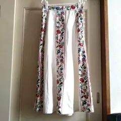 Freada ロングスカート　刺繍　花柄のサムネイル