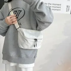 ショルダーバッグ　レディース　メンズ　斜めがけ　大容量　ナイロン　白　無地　軽量