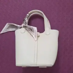 ホワイトレザーショルダーバッグ スカーフ付き