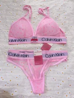 Calvin Klein ブラジャー ショーツ セット ピンク　Sサイズのサムネイル