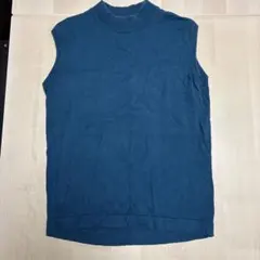 ダークブルー ハイネック ノースリーブニット