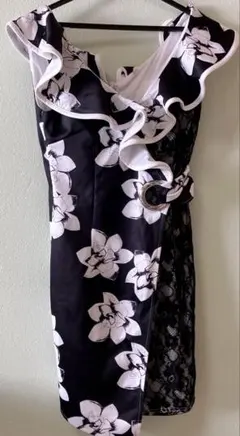 花柄フリル付き　ナイトドレス