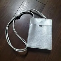 ニコアンド シルバー ショルダーバッグ