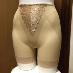 【補正下着】ワコール　パワーメッシュと豪華レース　ガードル　ベージュ 64 中古