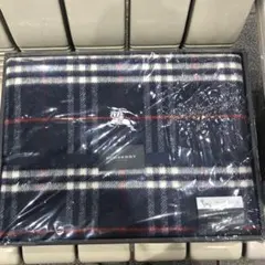 バーバリー　ウール毛布　新品　西川　バーバリーロンドン　毛布　毛　チェック　紺