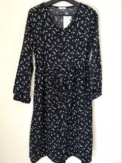 新品未使用タグ付 花柄ネイビー長袖ワンピース