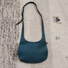 レザー ショルダーバッグ ブルー系のサムネイル