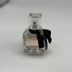 イヴ・サンローラン モン パリ オーデパルファム 30ml 香水のサムネイル