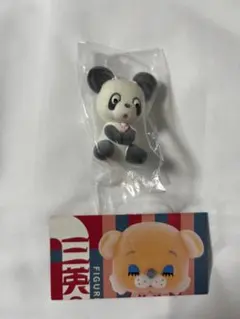 三英のぬいぐるみフィギュアコレクション　座りパンダ　ガチャガチャ
