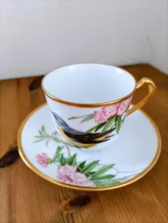 大倉陶器　蓋物　皇居の花　コガネサフラン 大倉陶園 皇居の花「コガネサフラン」カップ＆ソーサー・ケーキ皿