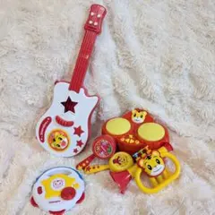 しまじろう 楽器セット 電子ボンゴ 電子タンバリン ギター マラカス ラッパのサムネイル