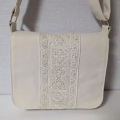 ☆ロンシャン☆カットワークポシェット☆アイボリーホワイト×ベージュ 
