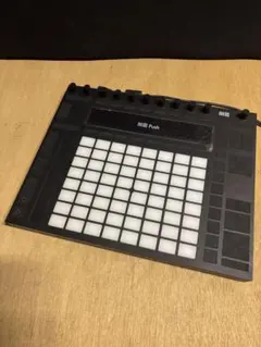 MIDIコントローラー PUSH2 64パッド ブラック - メルカリ
