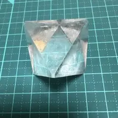 ミョウバン　結晶　透明度が高い