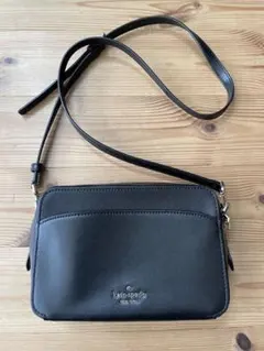 【美品】kate spade NEW YORK ショルダーバッグ ブラックのサムネイル