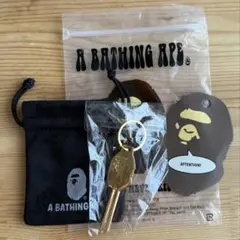 A BATHING APE キーホルダー 巾着袋付きのサムネイル