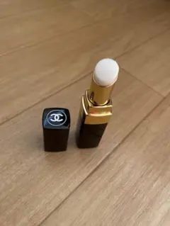 CHANEL ROUGE COCO BAUME 01