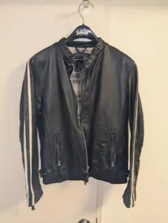 黒*猫様 美品　Schott　クラシックレーサー　牛革　ダメージ加工　ライダース 黒*猫様 美品 Schott クラシックレーサー 牛革 ダメージ加工