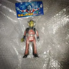マーミット　シャドー星人　ソフビ　未開封　現状品 マーミット シャドー星人 ソフビ 未開封 現状品 - メルカリ