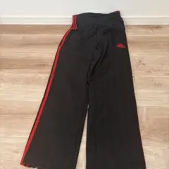 adidas ジャージパンツ ブラック/レッド