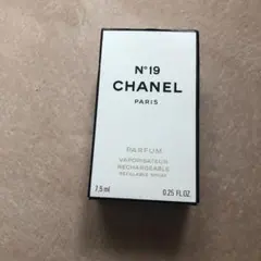シャネル N°19 パルファム ヴァポリザター 7.5ml