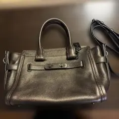 COACH 코치 스와거 2WAY 핸드백 메탈릭
