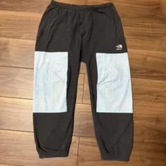 最終値下げ！！！Supreme The North Face スウェットパンツのサムネイル
