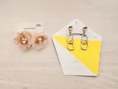 アコモデ　アクセサリービジュー　イヤリング　2点セット　ピンク　花　ゴールドのサムネイル