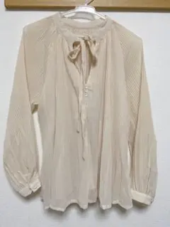 【値下げしました】シフォンブラウス