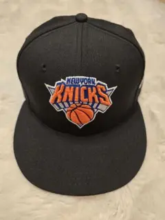 New York Knicks ブラック キャップ サイズ7と8分の1