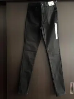 UNIQLO ブラック スキニーパンツ 27/68.5cm