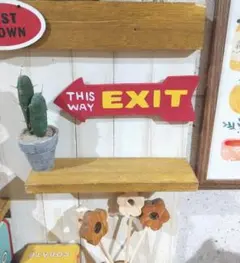 矢印サインプレート ハンドメイド　非常口　お店　飾り　EXIT カントリー雑貨