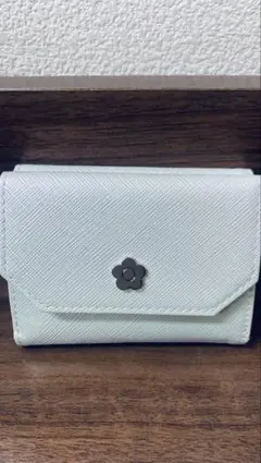 マリークワントポラリゼーションミニウォレット【ホワイト】