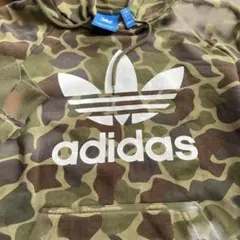 adidas 迷彩柄 パーカー
