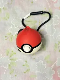 ポケモンボール型ストラップ付き - メルカリ