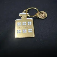 CHANEL 香水瓶モチーフ チャーム キーホルダー シャネル ホリデー