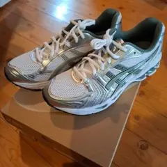 Item thumbnail for item 1e1d3b28-d171-4b16-9f2b-f52f4105c1b5