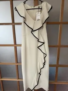 アイボリー 新品，未使用　キャバドレス　スナックドレス　パーティドレス