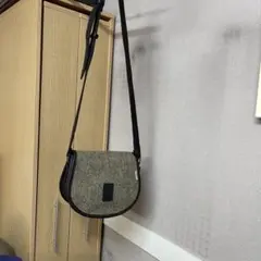 ハーフムーン ショルダーバッグ