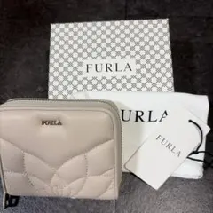 FURLA 二つ折り財布 ベージュのサムネイル