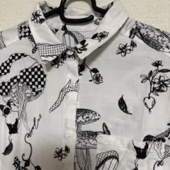 スカラーモノクロアート刺繍シャツ