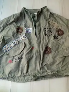 オリーブ色 刺繍パッチジャケット