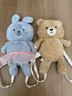 ウサギとクマのぬいぐるみリュック