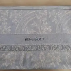 Yves Saint Laurent 毛布 140cm x 190cm