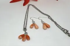 天然珊瑚水滴系 ドロップ型 ネックレスとイヤリングセット