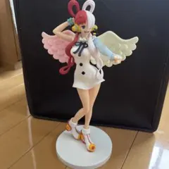 ワンピース ウタ フィギュアのサムネイル
