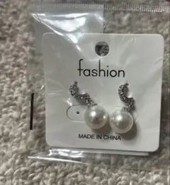 MORE AUNI 大粒パール　ピアス