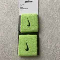 未使用　NIKE ナイキ　リストバンドのサムネイル