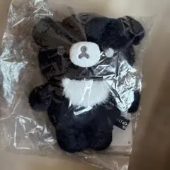 リラックマ　チャイロイコグマ　ぬいぐるみ　モノクロ